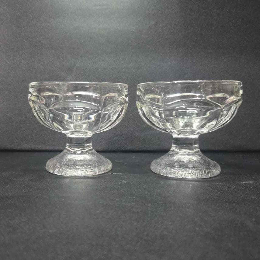 Dominion Clear Sherbet Glasses, Set of 2, Vintage Textured Base Dessert Cups - Thumbnail 4