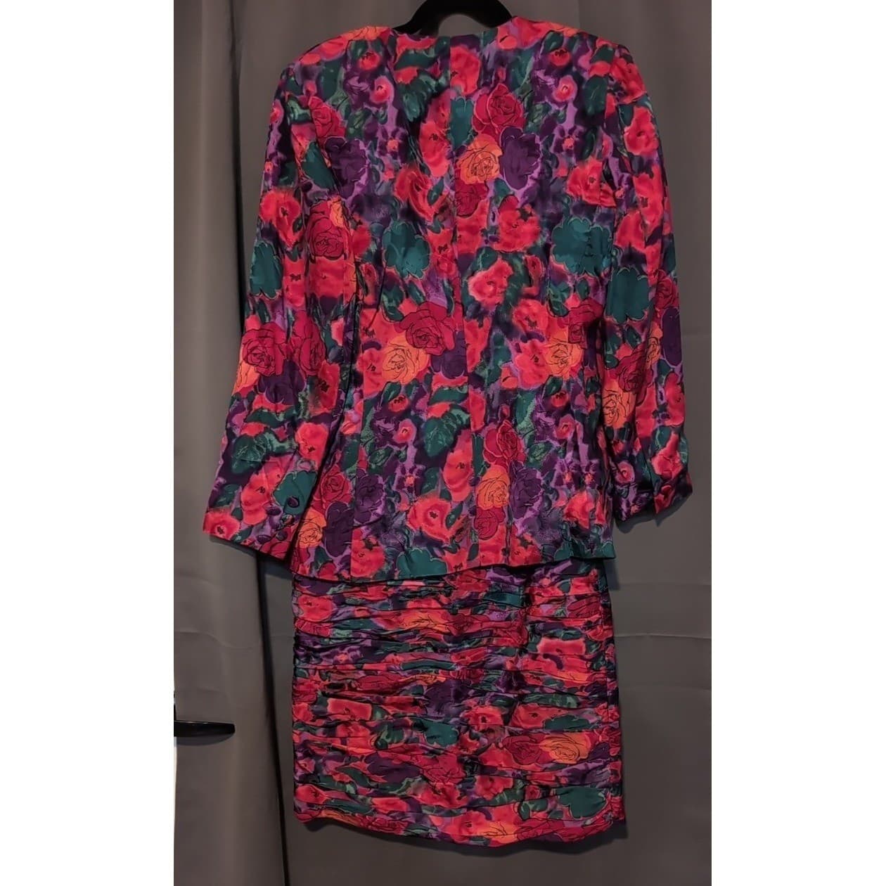 Raul Blanco Magenta Floral Jacquard Ruched Skirt Suit Set, Woman's Size 8 - Thumbnail 5