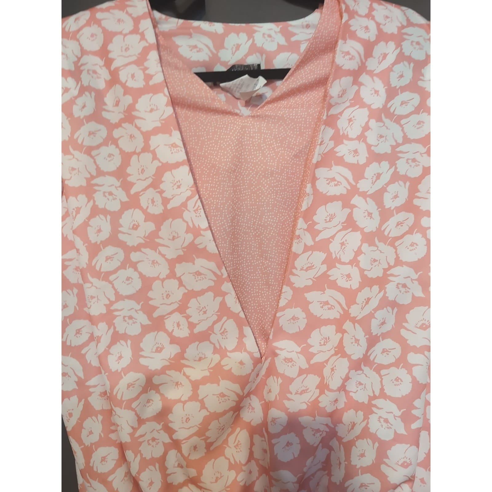 CB Collections Vintage Peach Floral V-Neck Blouse, Woman's Size 14.5 Top - Thumbnail 6