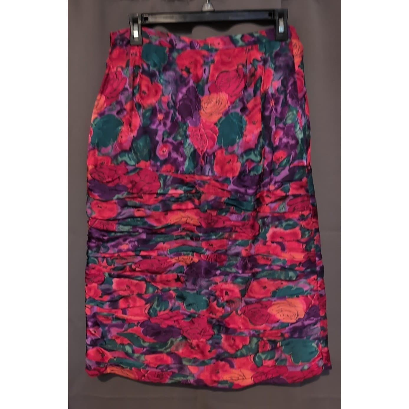 Raul Blanco Magenta Floral Jacquard Ruched Skirt Suit Set, Woman's Size 8 - Thumbnail 10