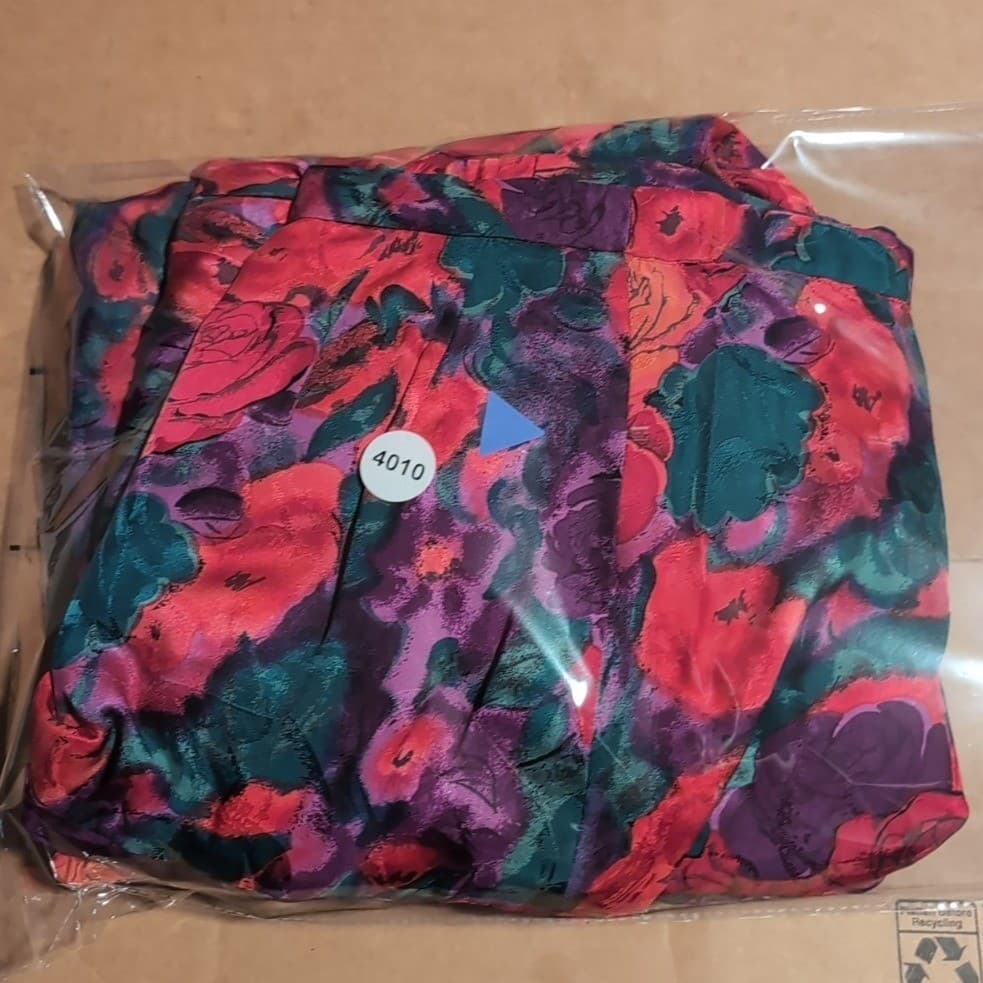 Raul Blanco Magenta Floral Jacquard Ruched Skirt Suit Set, Woman's Size 8 - Thumbnail 13