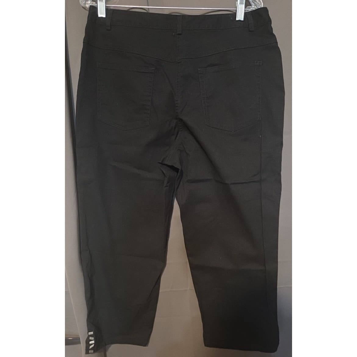 Hearts of Palm Black Beaded Hem Cropped Pants, Woman's Size 12, Straight Leg - Thumbnail 4