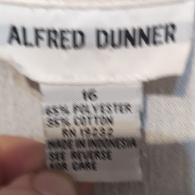 Alfred Dunner White Embroidered Button Up, Short Sleeve Shirt, Women's Size 16 - Thumbnail 5