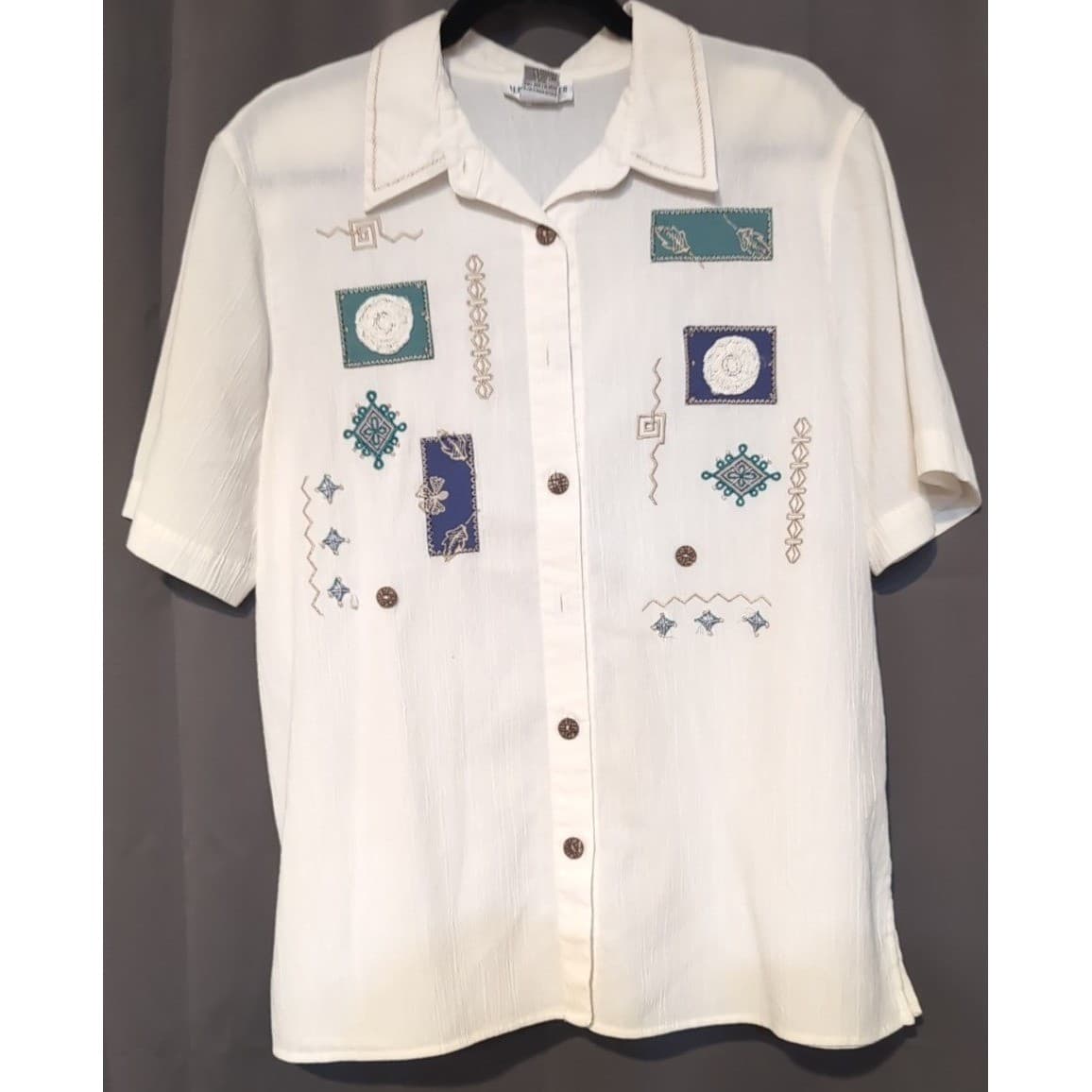 Alfred Dunner White Embroidered Button Up, Short Sleeve Shirt, Women's Size 16 - Thumbnail 3