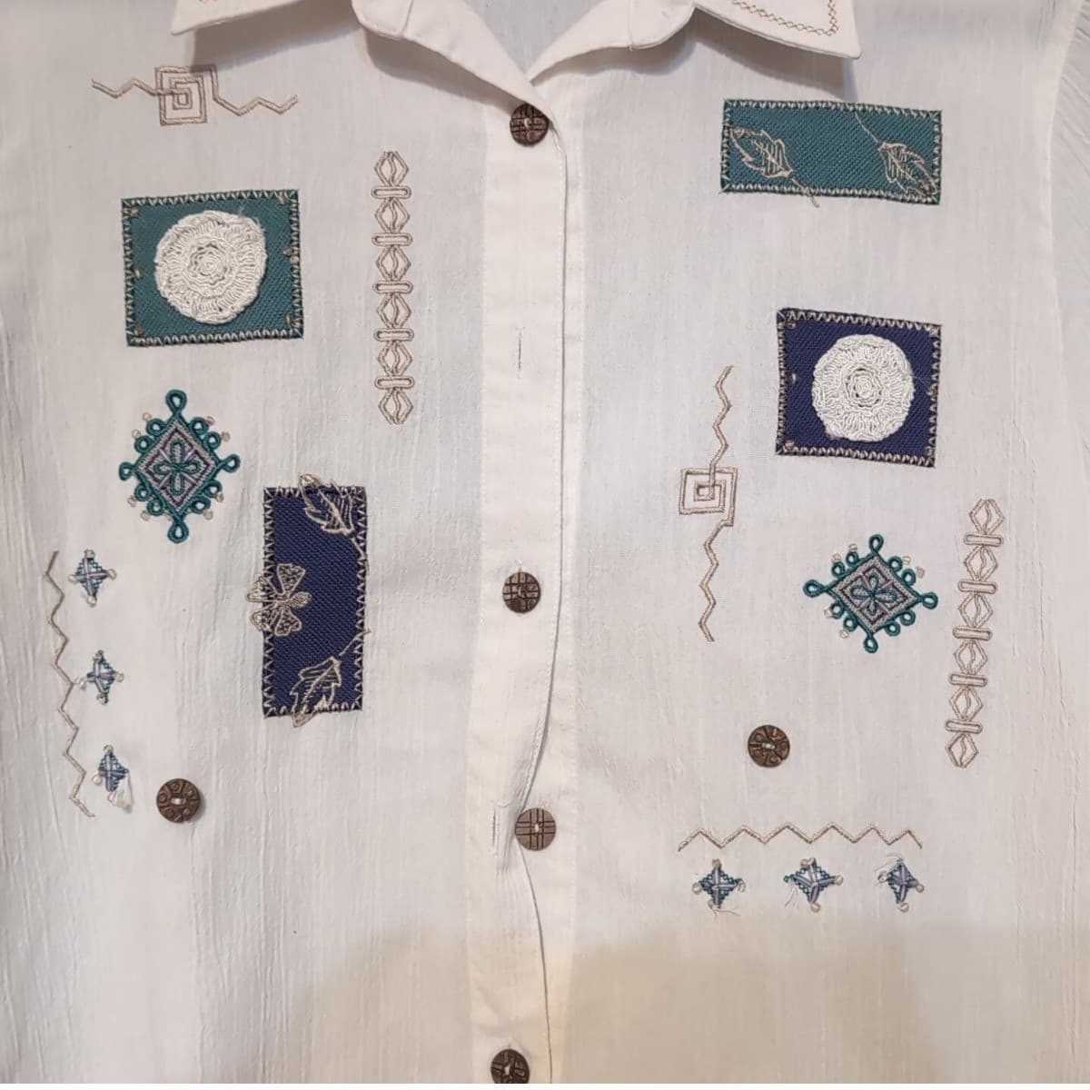 Alfred Dunner White Embroidered Button Up, Short Sleeve Shirt, Women's Size 16 - Thumbnail 8