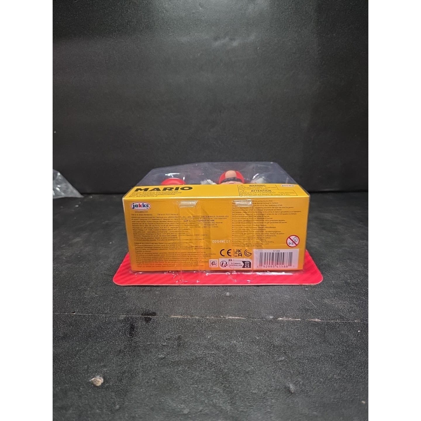 Jakks Pacific Super Mario 4" Action Figure with Super Mushroom Accessory NIP - Thumbnail 6
