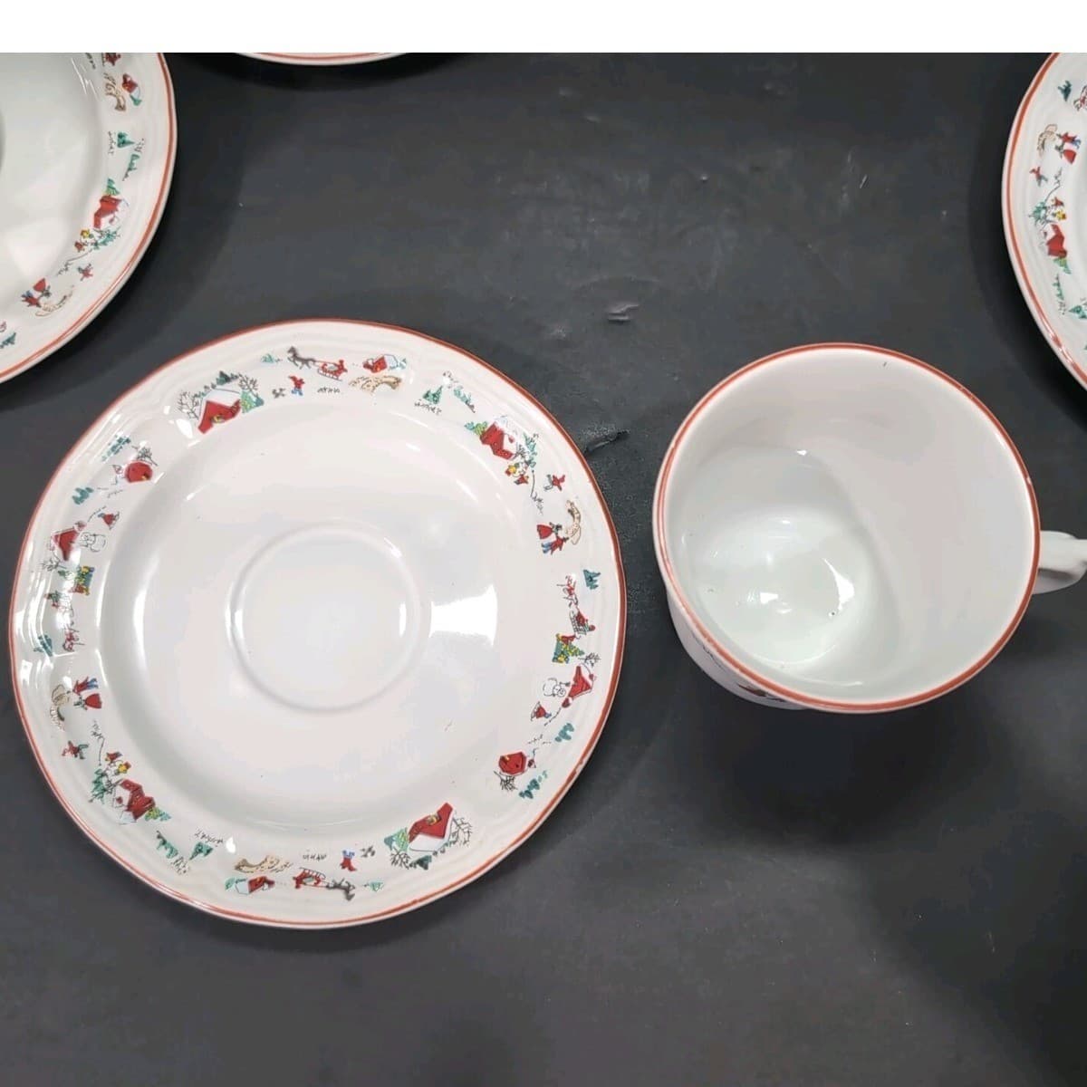 Farberware Babanovsky White Christmas Tea Cup & Saucers, 16 Piece Vintage Set - Thumbnail 8