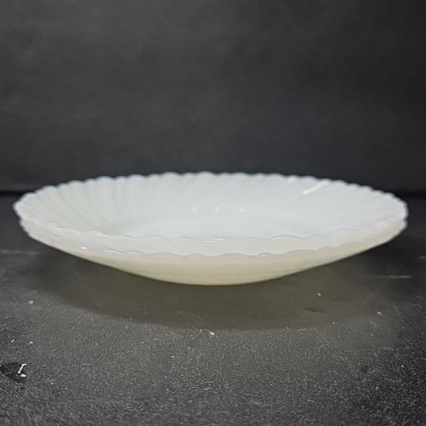 Termocrisa Milk Glass Bread Plates, Translucent Swirl Plates, Vintage Set of 2 - Thumbnail 6