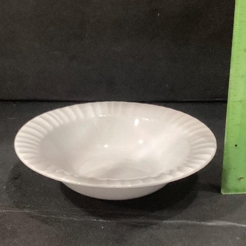 CorningWare French White Cereal Bowls, Set of 2, Vintage Ribbed Rim Dinnerware - Thumbnail 3