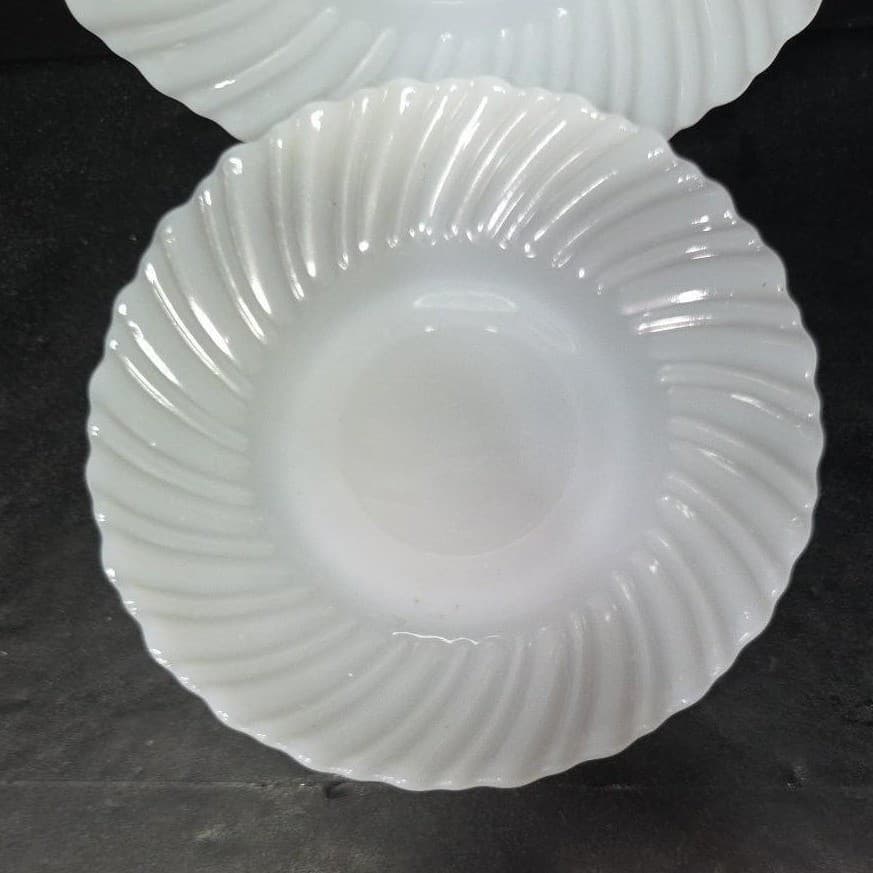 Termocrisa Milk Glass Bread Plates, Translucent Swirl Plates, Vintage Set of 2 - Thumbnail 4
