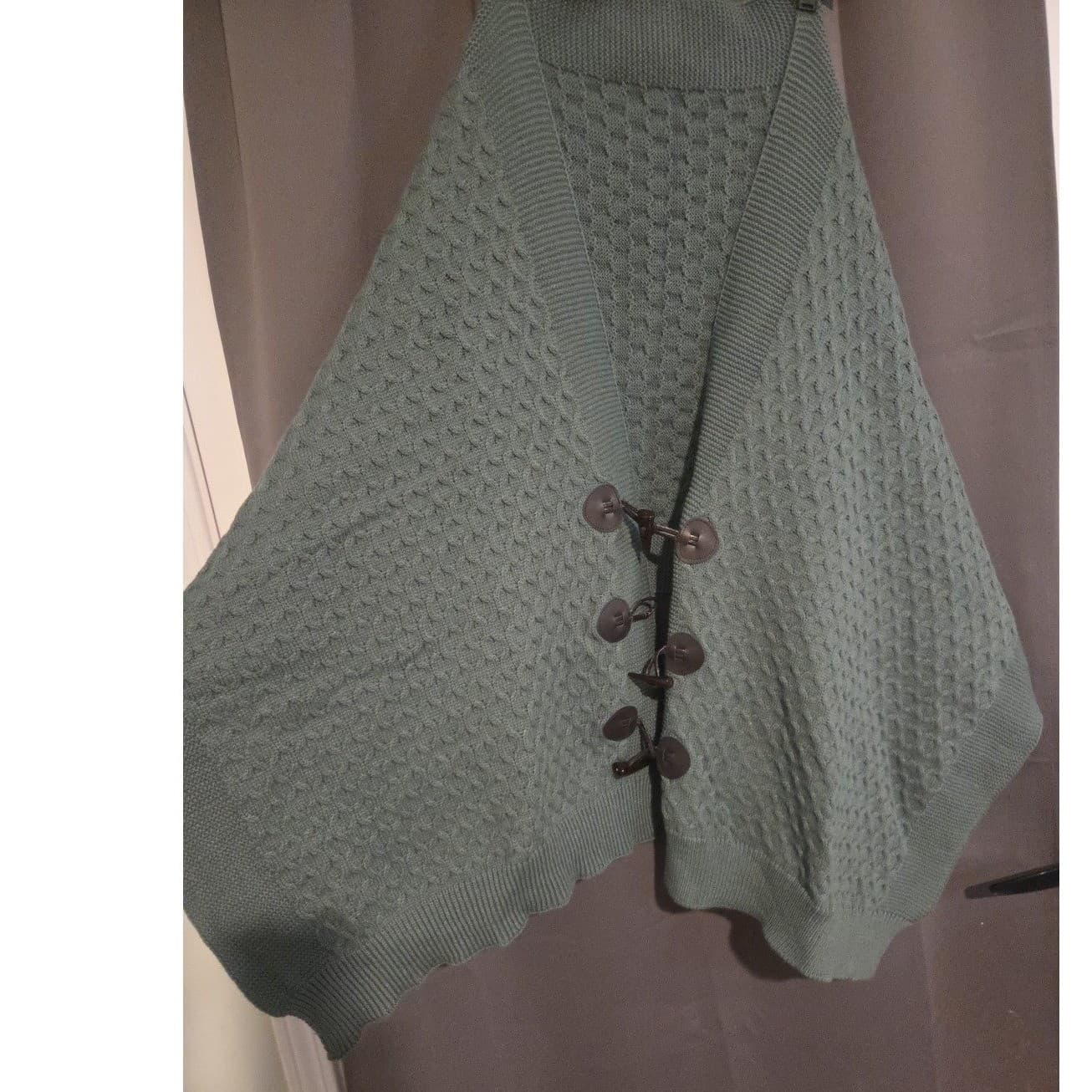 Evergreen Enterprise Green Knit Toggle Front Poncho Wrap Cape, Women's One Size - Thumbnail 3