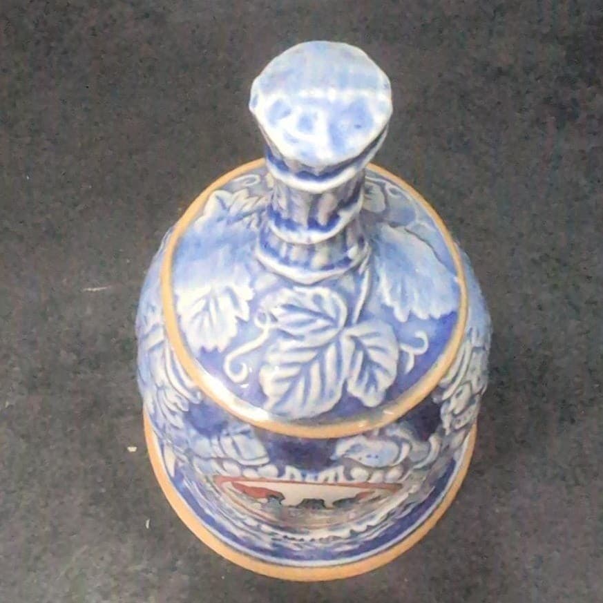 Las Vegas Raised Relief Ceramic Bell, Vintage Blue & White Souvenir, Collectible - Thumbnail 6