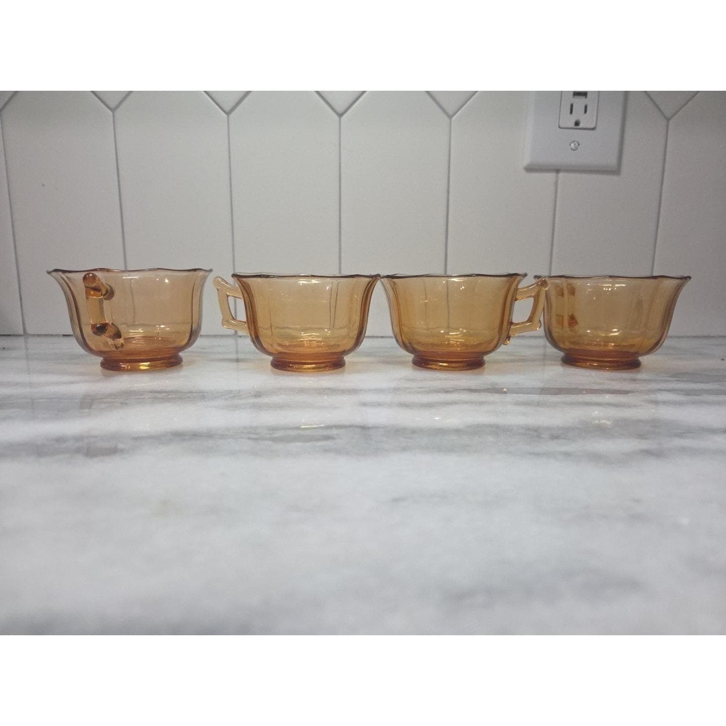 Cambridge Decagon Amber Glass Tea Cups, Set of 4, Vintage Yellow Drinkware - Thumbnail 5