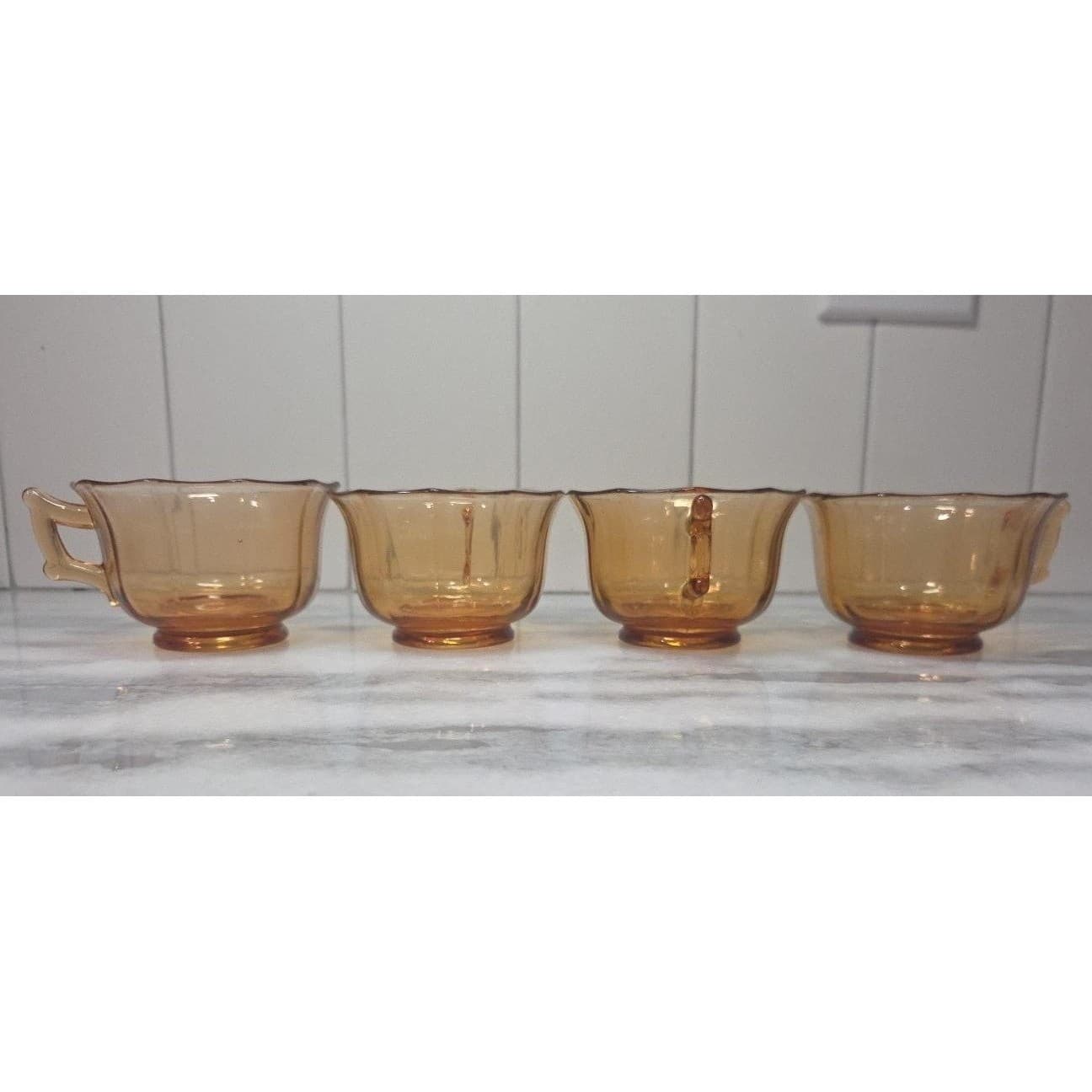 Cambridge Decagon Amber Glass Tea Cups, Set of 4, Vintage Yellow Drinkware - Thumbnail 2