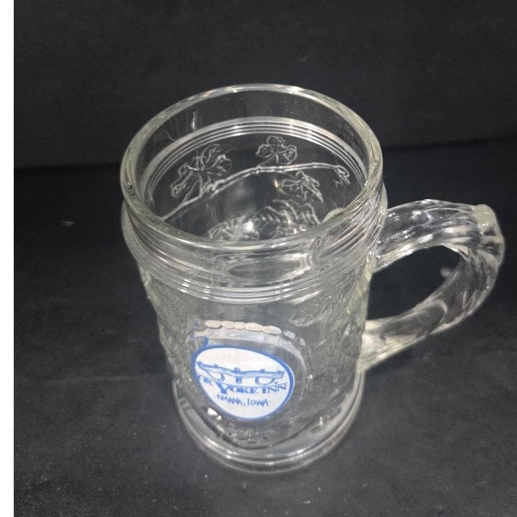 Ox Yoke Inn Embossed Glass Mug, Vintage Amana Iowa Souvenir, Pine Cones & Branch - Thumbnail 6