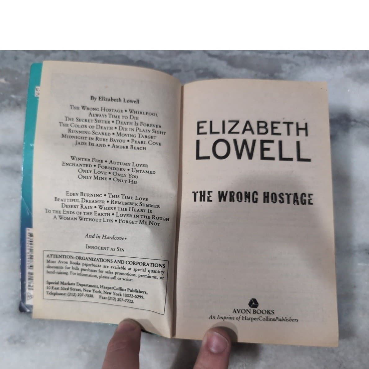 Elizabeth Lowell Paperback Book Lot, The Wrong Hostage & Beautiful Sacrifice - Thumbnail 9