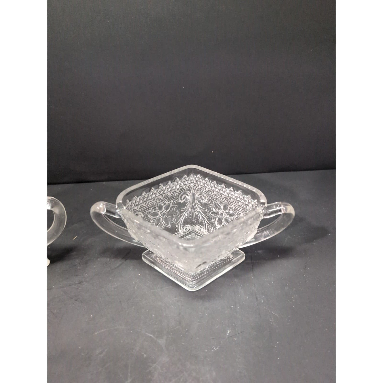 Indiana Glass Co. Sandwich Crystal Creamer & Sugar Set, Vintage Footed Glassware - Thumbnail 7