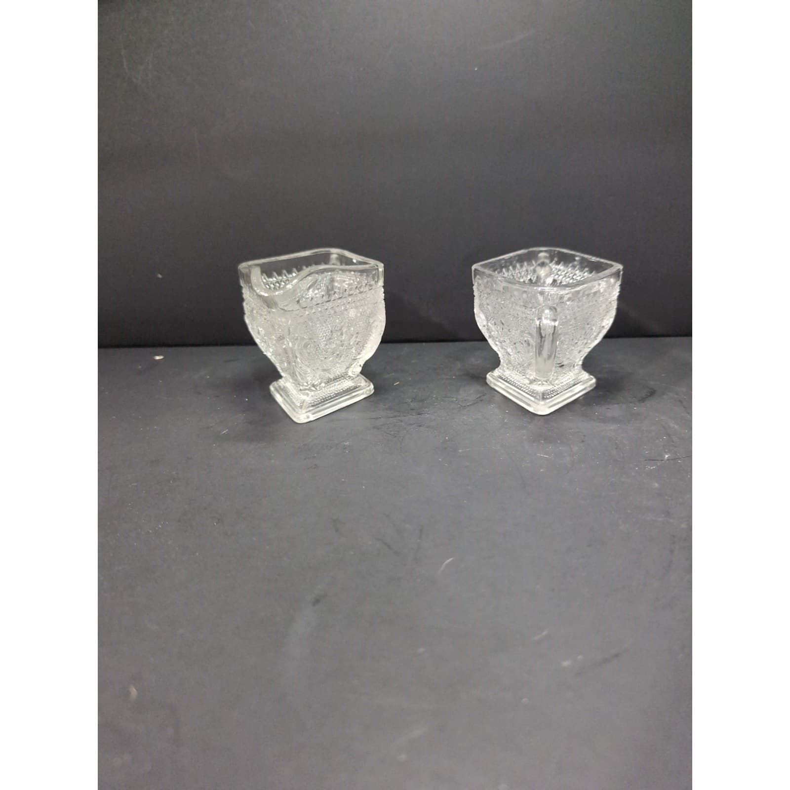 Indiana Glass Co. Sandwich Crystal Creamer & Sugar Set, Vintage Footed Glassware - Thumbnail 2