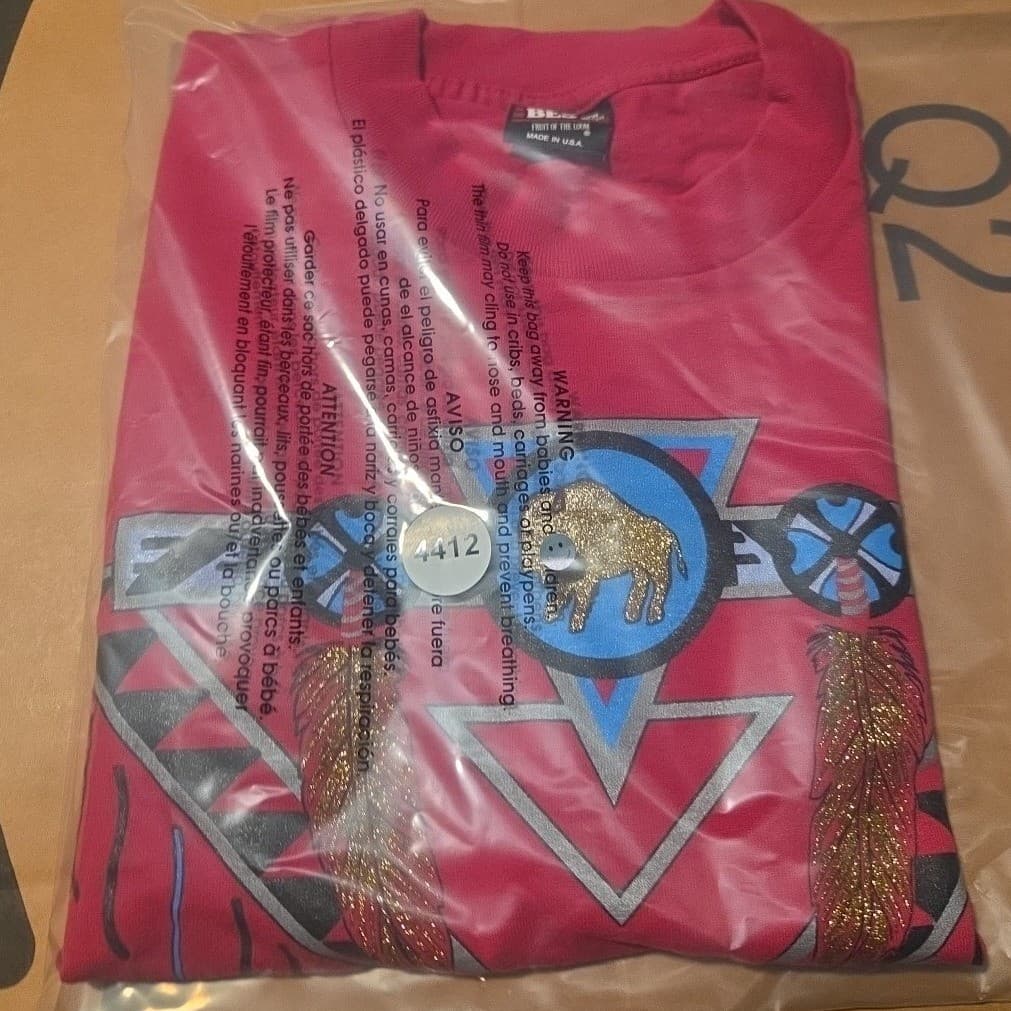 Fruit of the Loom BEST Cherokee Buffalo Red Pink Graphic T-Shirt, Vintage Medium - Thumbnail 8