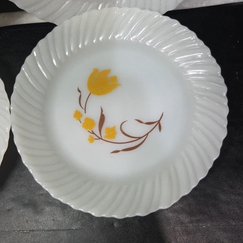 Termocrisa Milk Glass Salad Plates, Set of 4, Yellow Floral Design, Replacements - Thumbnail 3