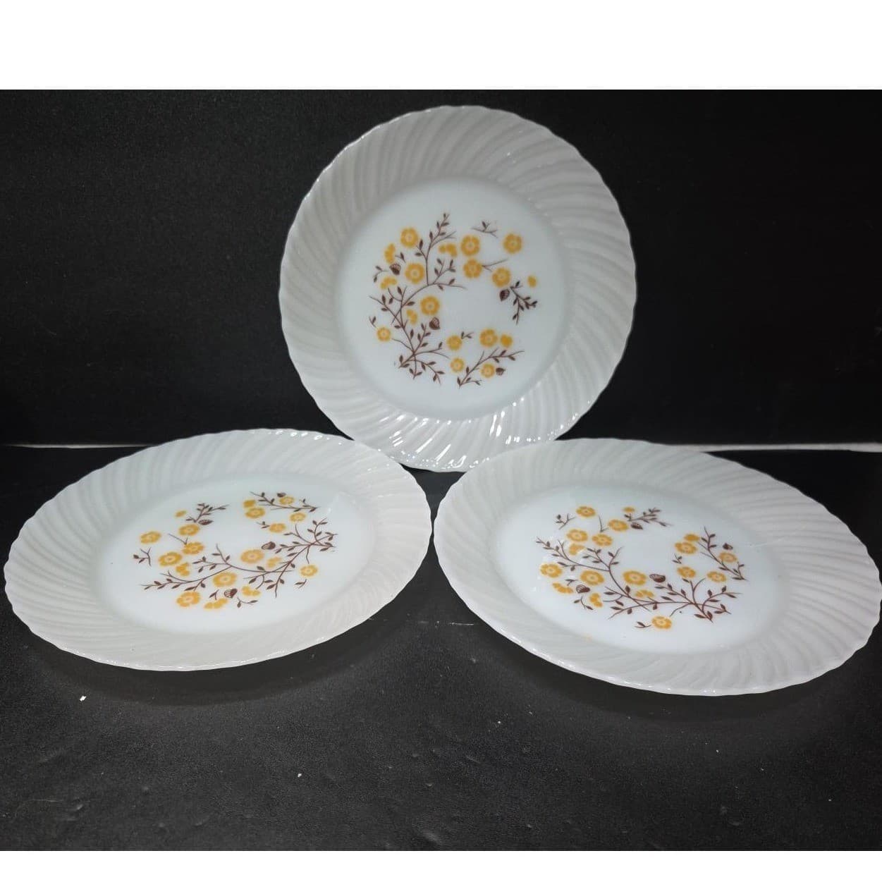 Termocrisa Milk Glass Dinner Plates, Set of 3, Vintage Yellow Floral Design - Thumbnail 2