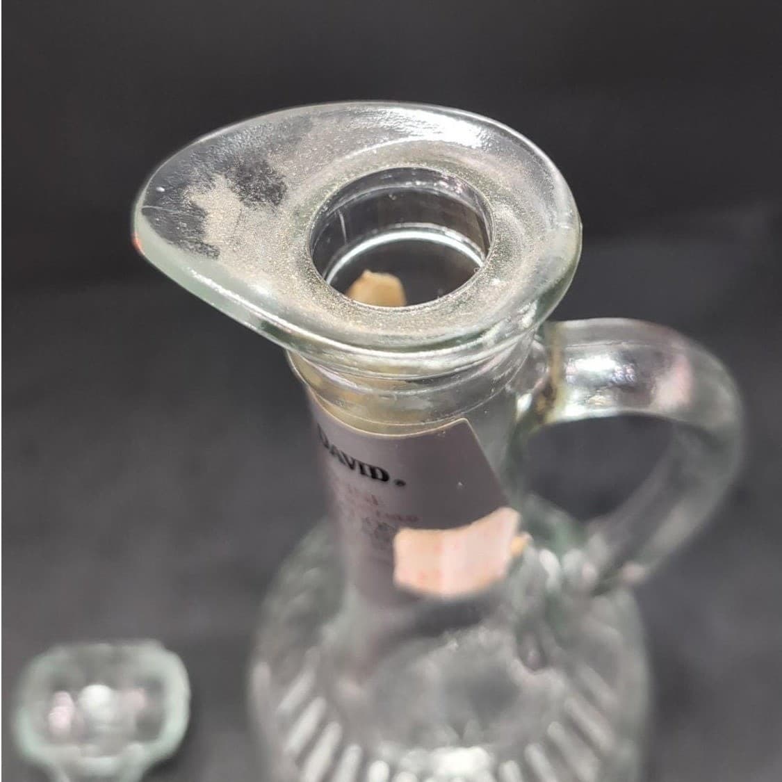 Mogen David Collector's Empty Clear Wine Decanter, 3rd Series Limited Edition - Thumbnail 7