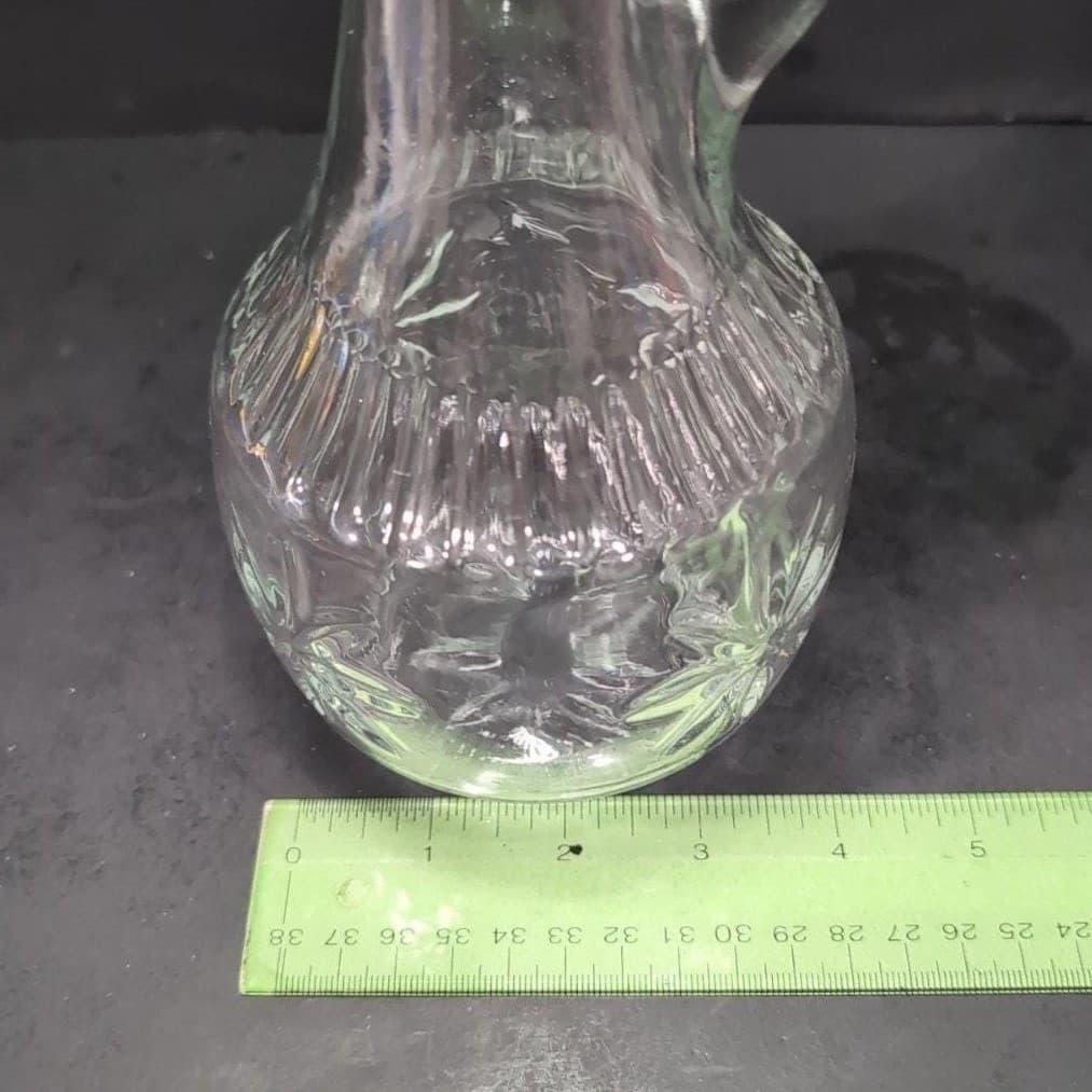 Mogen David Collector's Empty Clear Wine Decanter, 3rd Series Limited Edition - Thumbnail 11
