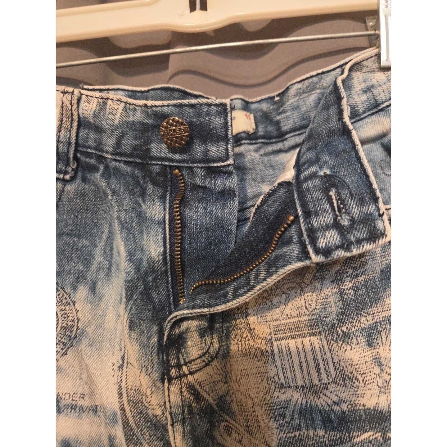 GS115 Money Print Acid Wash Denim Shorts, Blue White, Kids Size 12 Streetwear - Thumbnail 6