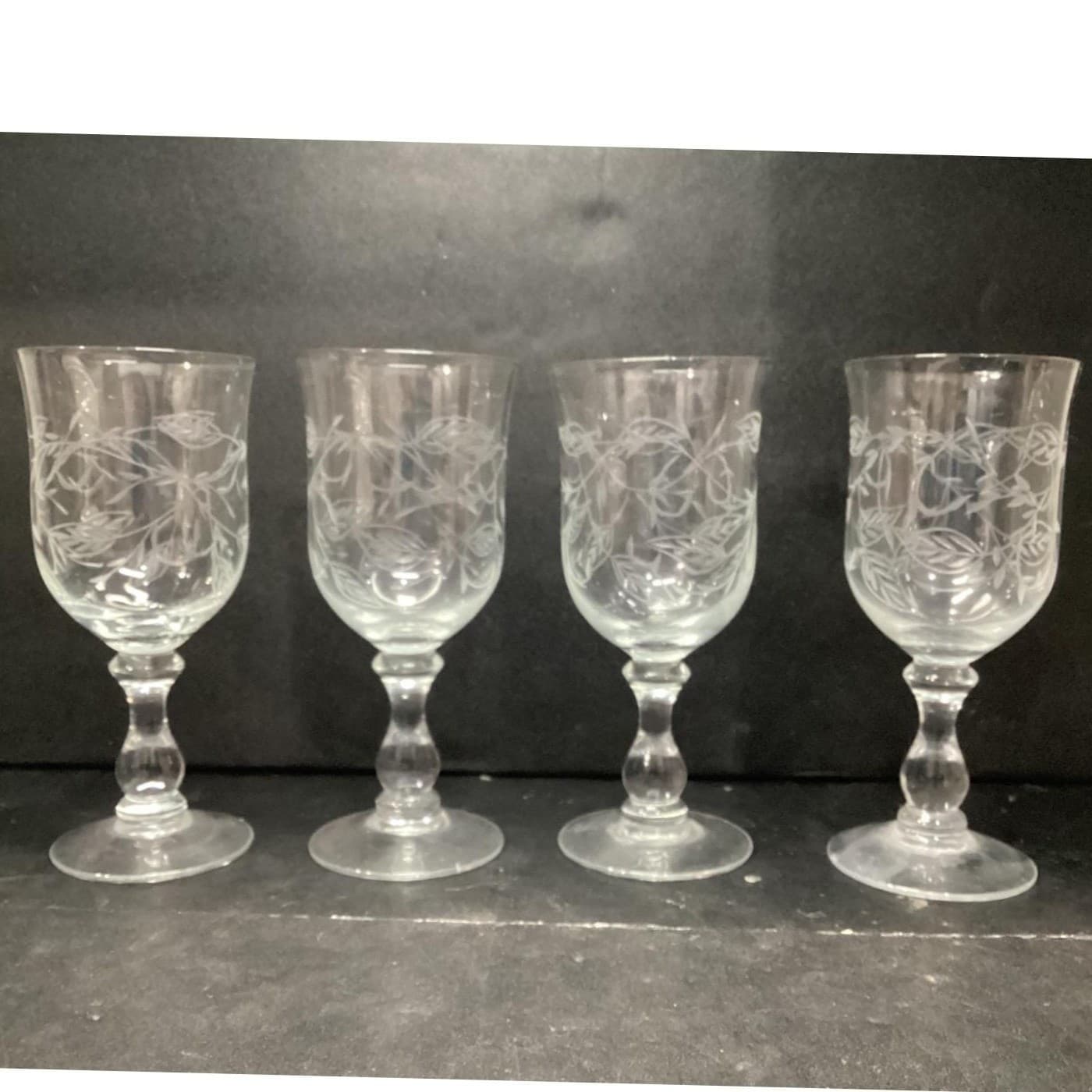 Etched Leaf & Branches Water Goblets, Set of 4, Vintage Stemware, Clear Glasses - Thumbnail 5