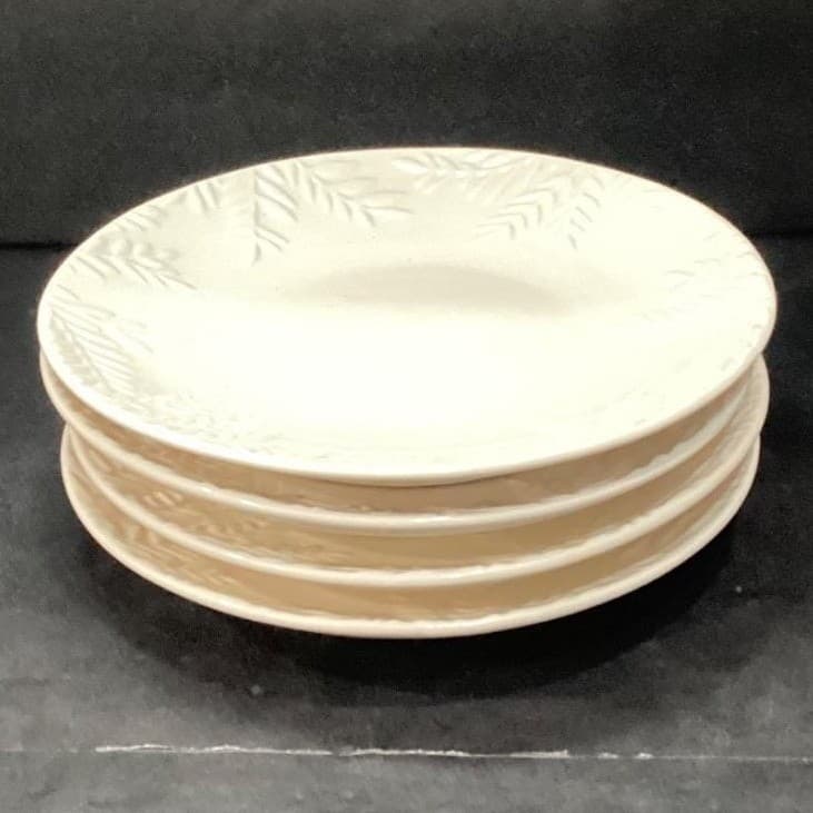 Robert Stanley Ivory Salad Plates, Set of 4, Vintage Evergreen Embossed Rims - Thumbnail 9