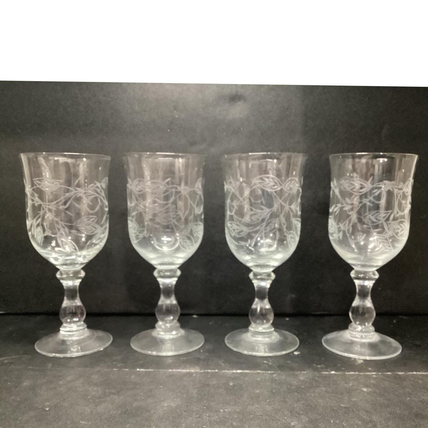 Etched Leaf & Branches Water Goblets, Set of 4, Vintage Stemware, Clear Glasses - Thumbnail 4