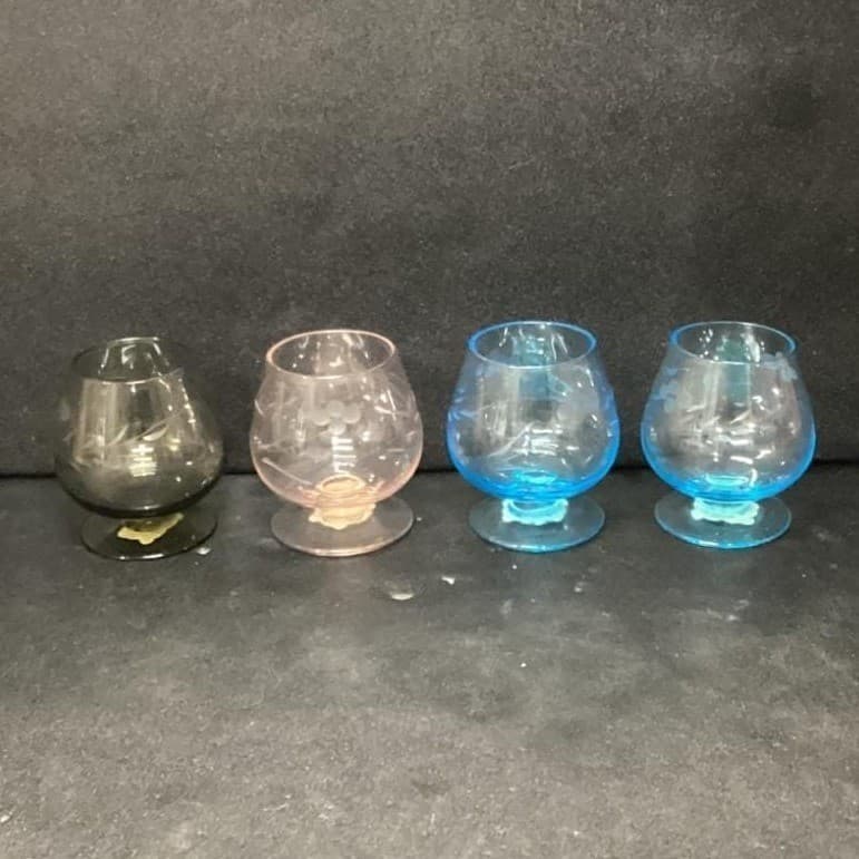 UCagco Etched Glass Mini Brandy Snifters, Set of 4, Vintage Multicolored Glasses - Thumbnail 2
