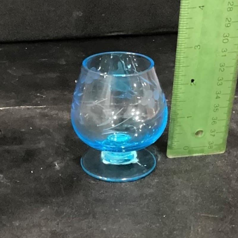 UCagco Etched Glass Mini Brandy Snifters, Set of 4, Vintage Multicolored Glasses - Thumbnail 11