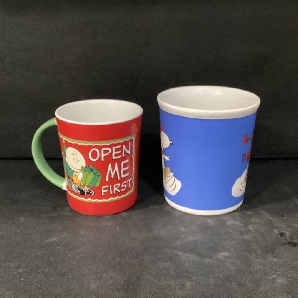 Peanuts Charlie Brown "Open Me First" & "Snoopy Ice Skating Winter" Mug Set of 2 - Thumbnail 4