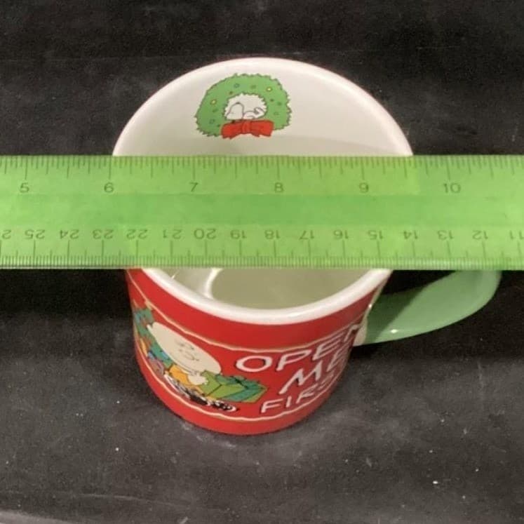 Peanuts Charlie Brown "Open Me First" & "Snoopy Ice Skating Winter" Mug Set of 2 - Thumbnail 9