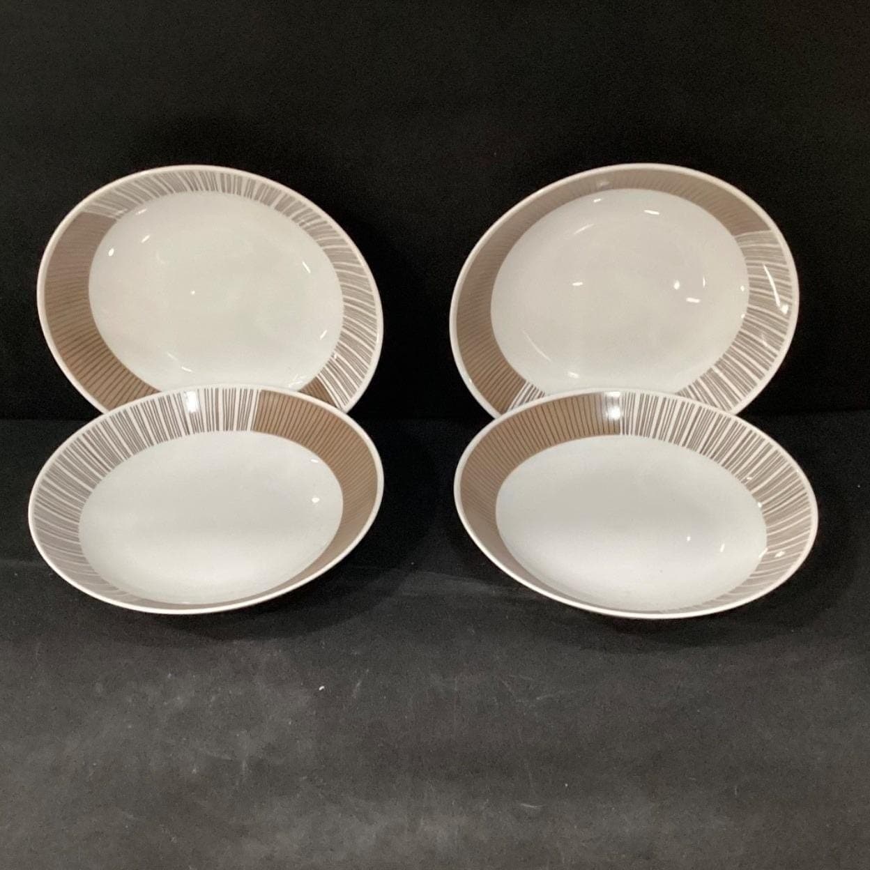 Thomas Rosenthal Arabesque Cereal Bowls, Set of 4, German Porcelain Dinnerware - Thumbnail 2