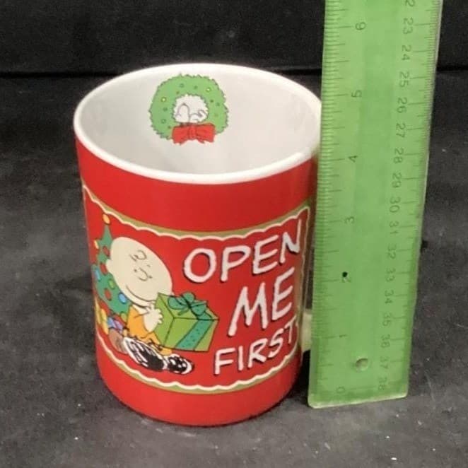 Peanuts Charlie Brown "Open Me First" & "Snoopy Ice Skating Winter" Mug Set of 2 - Thumbnail 8