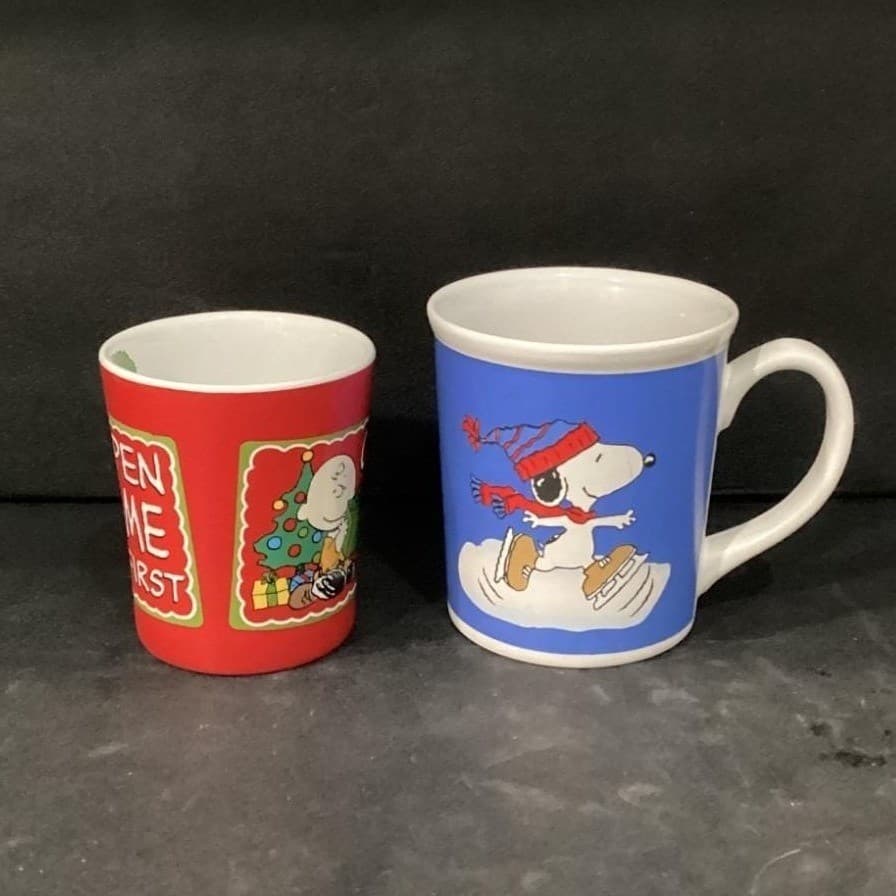 Peanuts Charlie Brown "Open Me First" & "Snoopy Ice Skating Winter" Mug Set of 2 - Thumbnail 3