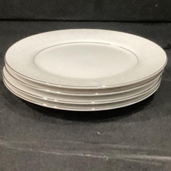 Crown Victoria "Lovelace" Bread & Butter Plates, Set of 4, Platinum Trim China - Thumbnail 9