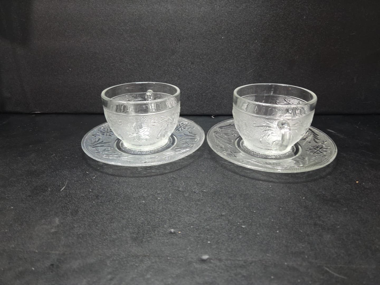 Anchor Hocking Sandwich Pattern Cups & Saucers, Set of 2, Vtg Snack Set, 4 Piece - Thumbnail 2