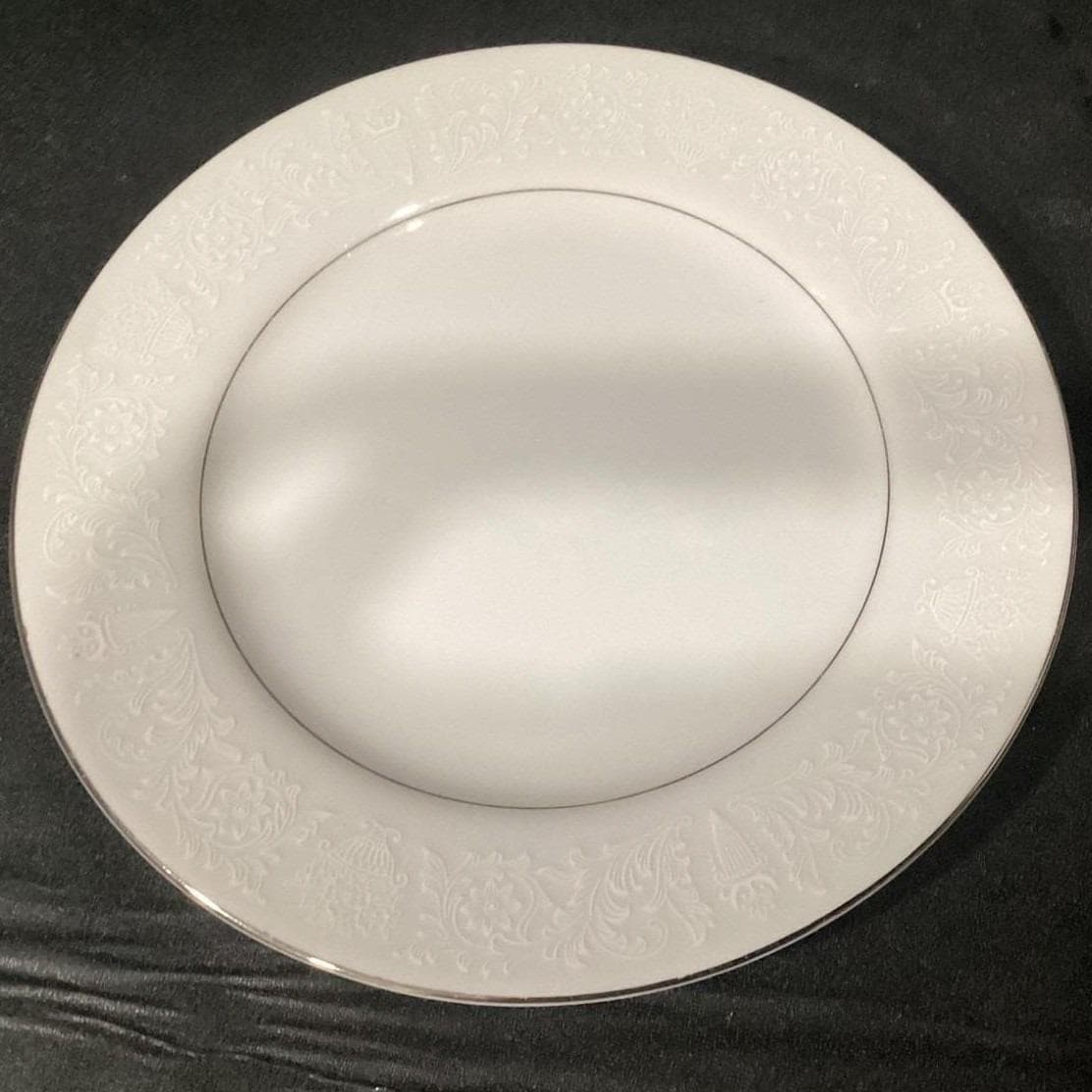 Crown Victoria "Lovelace" Bread & Butter Plates, Set of 4, Platinum Trim China - Thumbnail 5