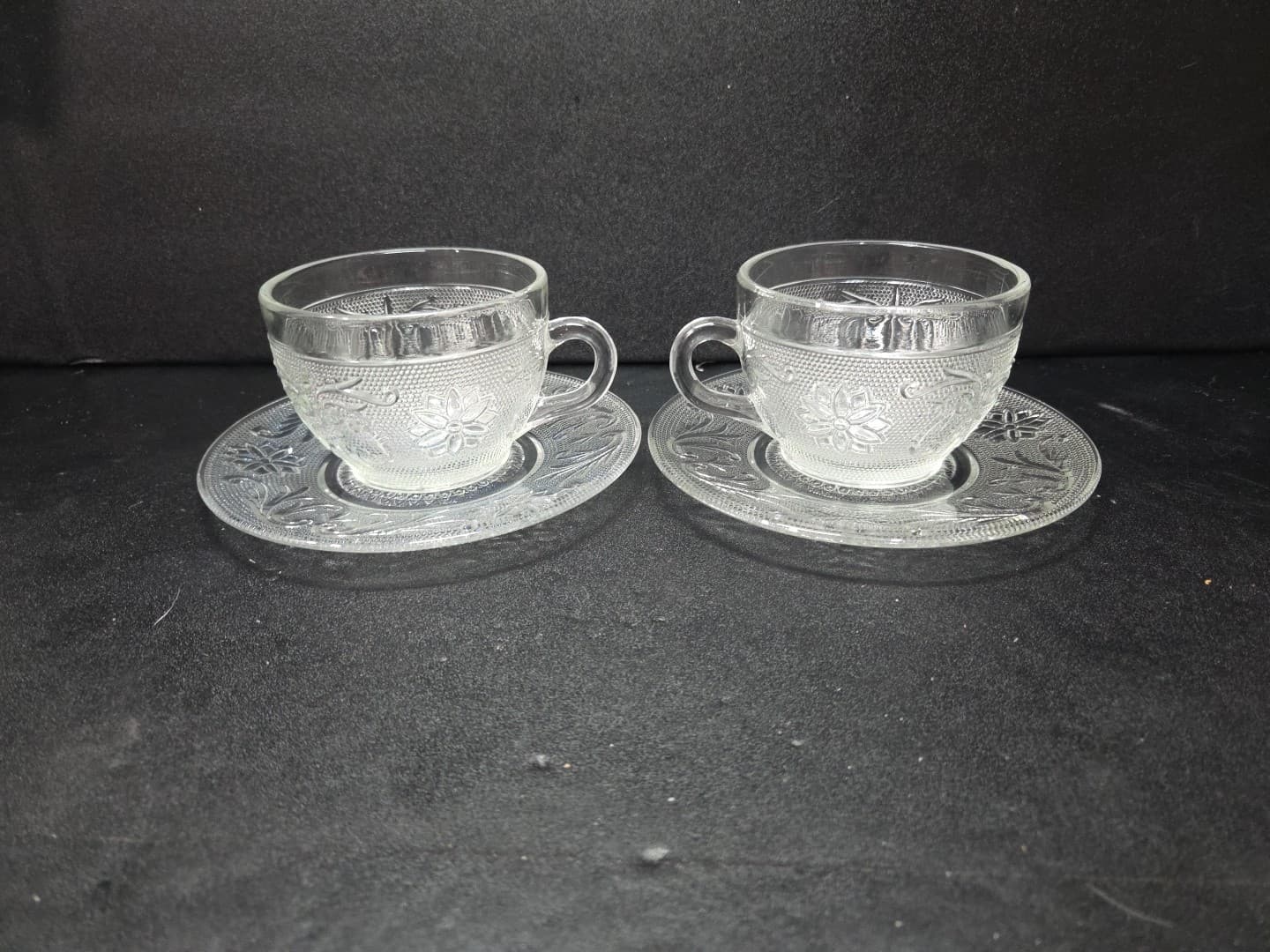 Anchor Hocking Sandwich Pattern Cups & Saucers, Set of 2, Vtg Snack Set, 4 Piece - Thumbnail 3