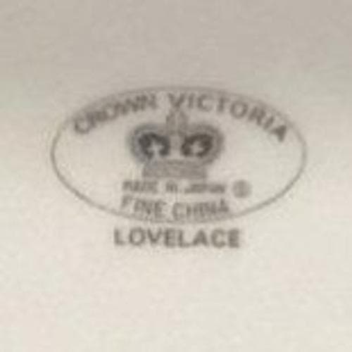 Crown Victoria "Lovelace" Dinner Plates, Set of 4, Platinum Trim, Vintage China - Thumbnail 3