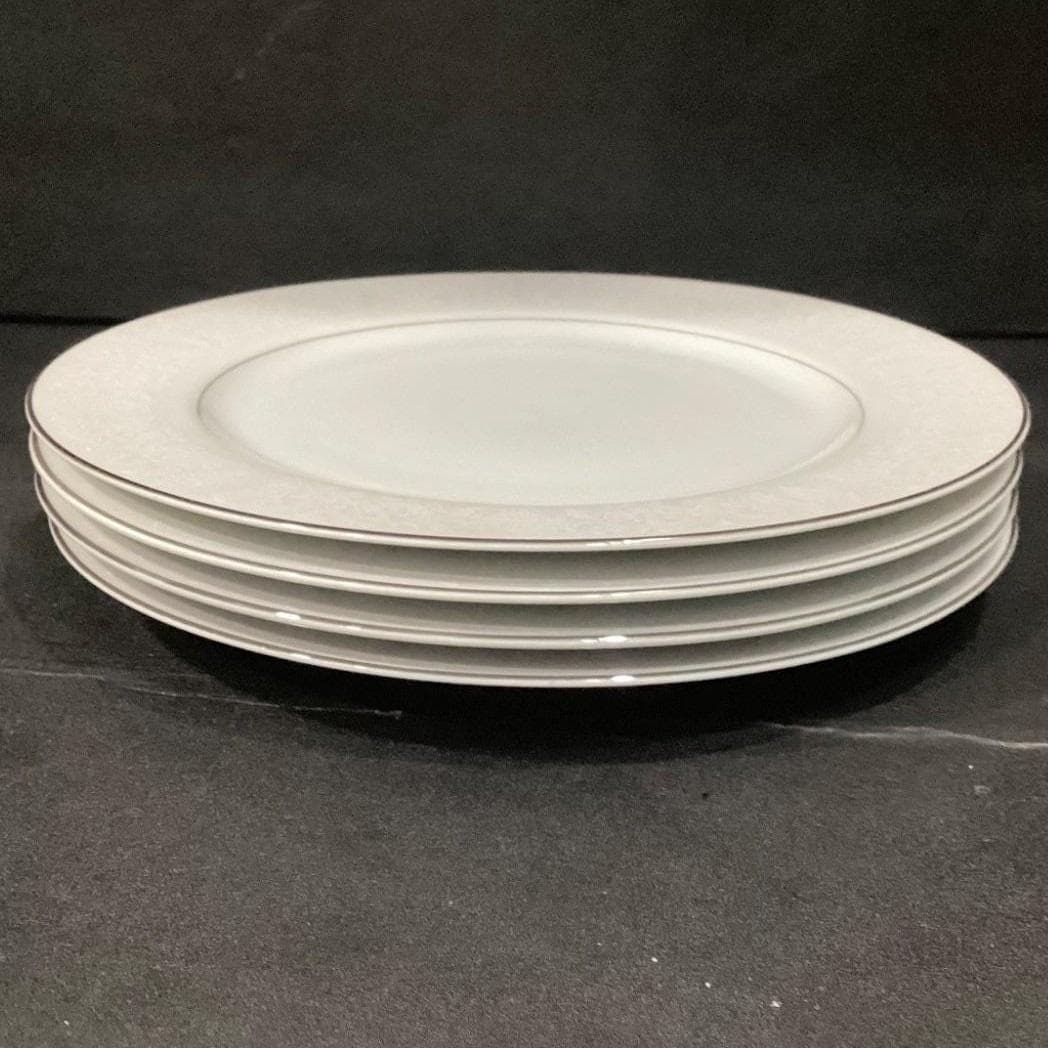 Crown Victoria "Lovelace" Dinner Plates, Set of 4, Platinum Trim, Vintage China - Thumbnail 8