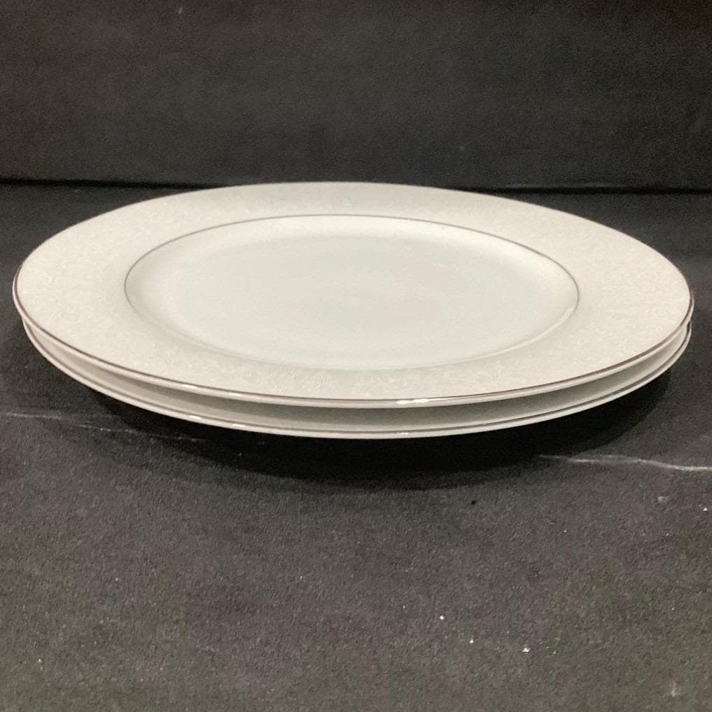 Crown Victoria "Lovelace" Dinner Plates, Set of 2, Platinum Trim, Vintage China - Thumbnail 9
