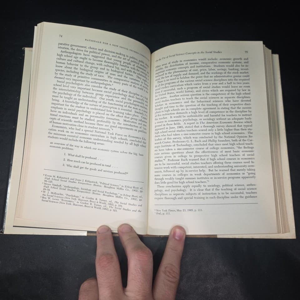 History & The Social Sciences Mark M Krug 1967 Hardcover Blaisdell Publishing - Thumbnail 6