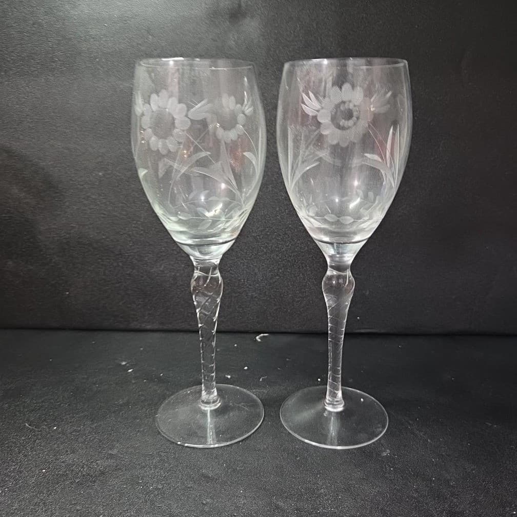 Lenox Style Sunflower Etched Crystal Goblets, Set of 2, Vintage Twisted Stem - Thumbnail 4