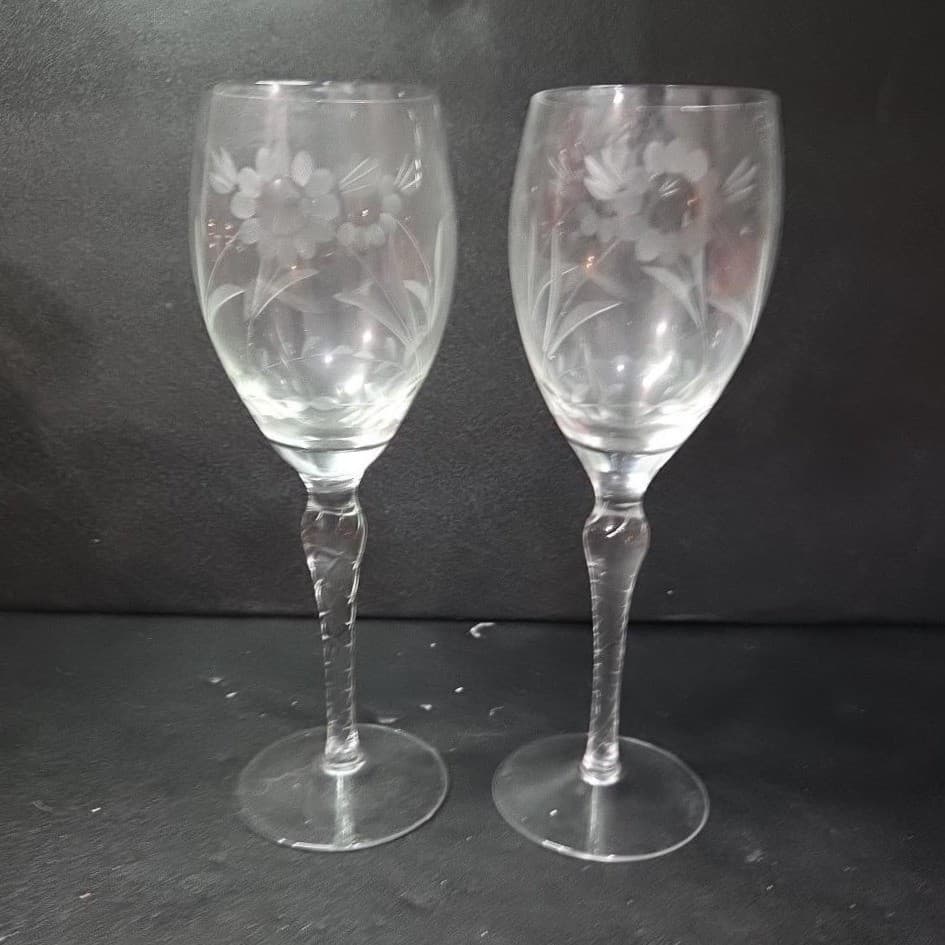 Lenox Style Sunflower Etched Crystal Goblets, Set of 2, Vintage Twisted Stem - Thumbnail 2