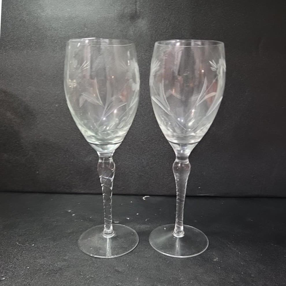 Lenox Style Sunflower Etched Crystal Goblets, Set of 2, Vintage Twisted Stem - Thumbnail 3