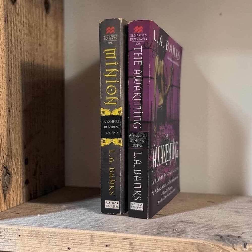 L.A. Banks Vampire Huntress Legend Minion & The Awakening Paperback Book Bundle